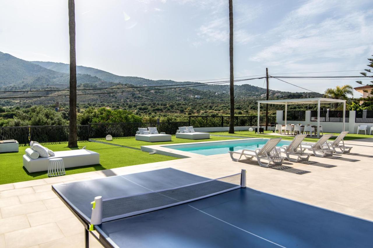 Palm Tree Villa - 5Bdr Paradise Pool / Chill Out Beds Torremolinos Luaran gambar
