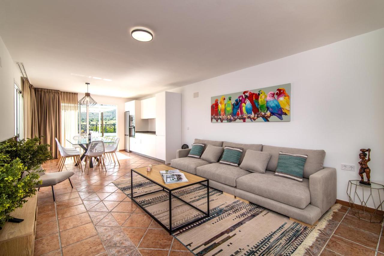Palm Tree Villa - 5Bdr Paradise Pool / Chill Out Beds Torremolinos Luaran gambar