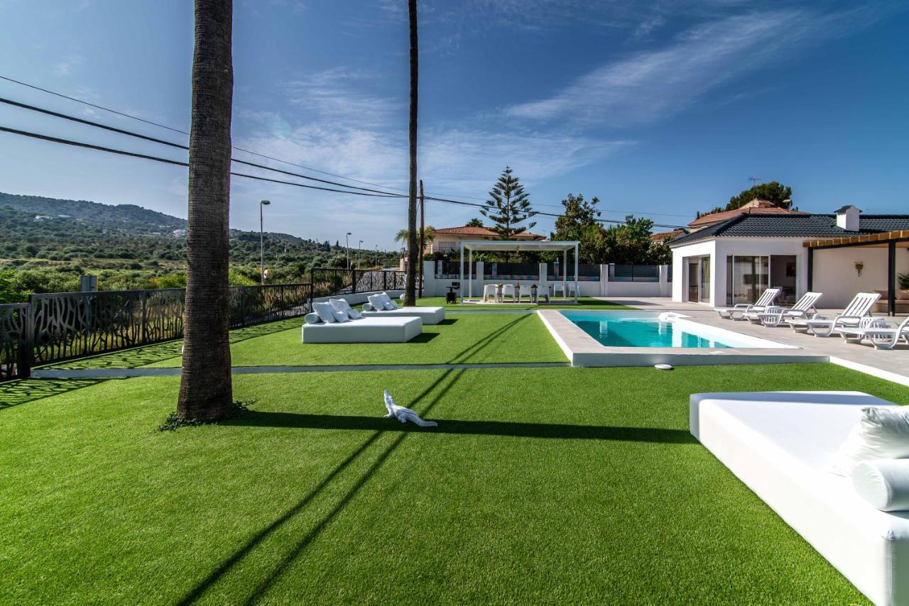 Palm Tree Villa - 5Bdr Paradise Pool / Chill Out Beds Torremolinos Luaran gambar
